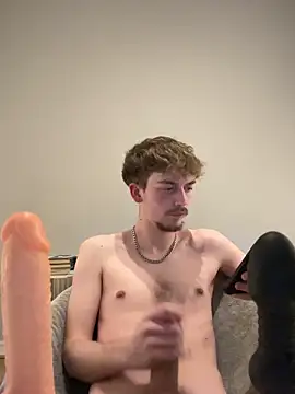 Snapshot of plumboyee chatting on 12.20.24 plumboyee online show from 12.20.24