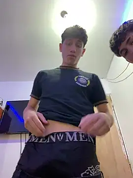 LatinBoysxxx online show from 12.25.24