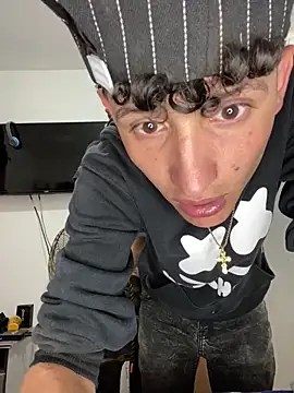 LatinBoysxxx online show from 01.20.25