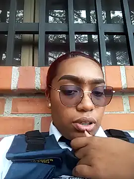 Cinnamon-Skin online show from 01.02.25