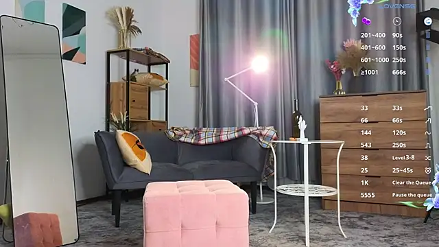 Snapshot of MimiLoll chatting on 02.08.25 MimiLoll online show from 02.08.25