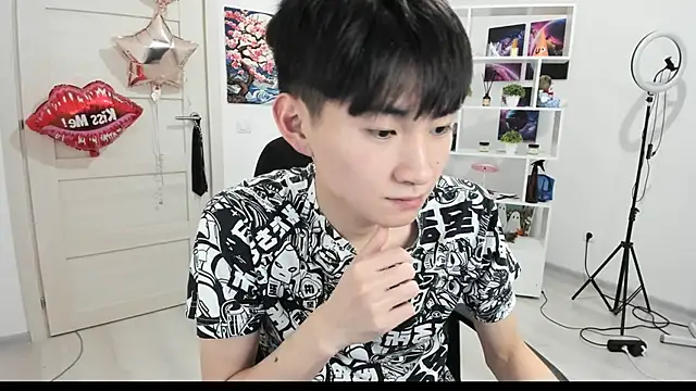 Miram Yu online show from 10.05.25