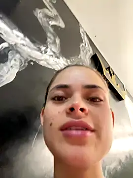 Snapshot of HannaRhodes chatting on 09.09.25 HannaRhodes online show from 09.09.25