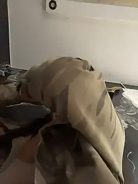 Snapshot of HannaRhodes chatting on 10.17.25 HannaRhodes online show from 10.17.25