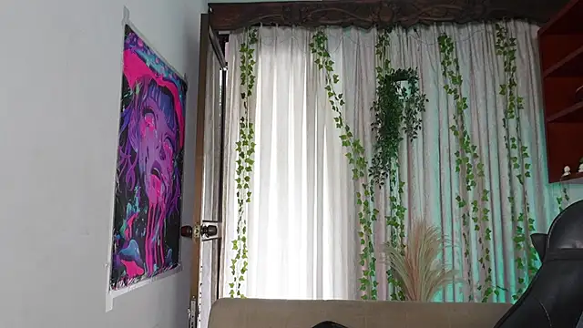 HannaRhodes online show from 02.21.26