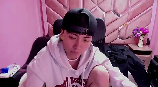 Snapshot of Im_Mathias chatting on 01.18.25 Im Mathias online show from 01.18.25