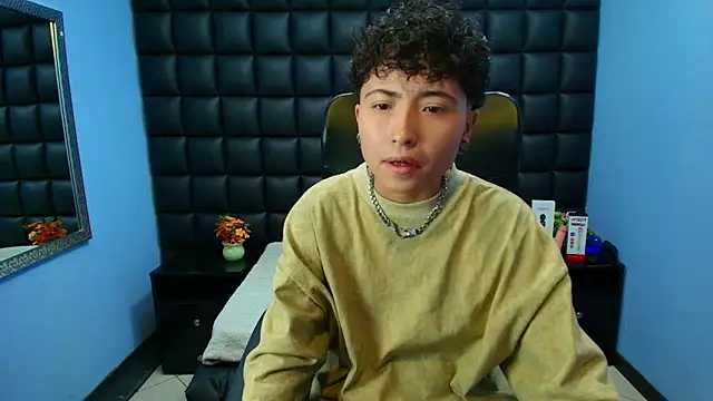 Snapshot of Im_Mathias chatting on 11.13.25 Im Mathias online show from 11.13.25