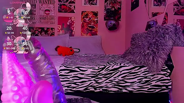 Snapshot of Luna-Chann chatting on 02.28.25 Luna-Chann online show from 02.28.25