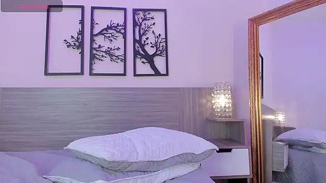 AmaraVelez online show from 03.14.25