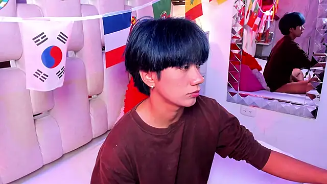 Snapshot of Eriol_ chatting on 06.29.26 Eriol online show from 06.29.26