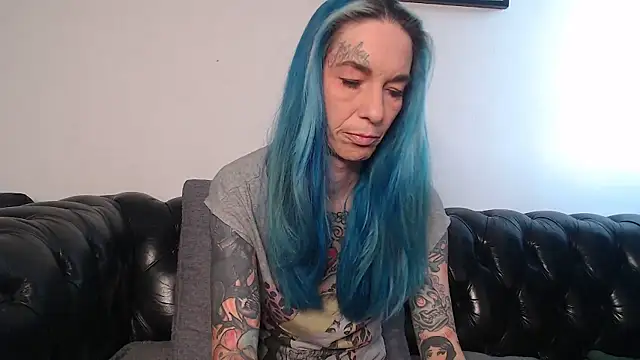 Snapshot of RavenryderUK chatting on 12.03.24 RavenryderUK online show from 12.03.24