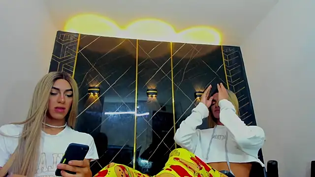 Snapshot of Isabella_stanford2 chatting on 03.11.25 Isabella stanford2 online show from 03.11.25