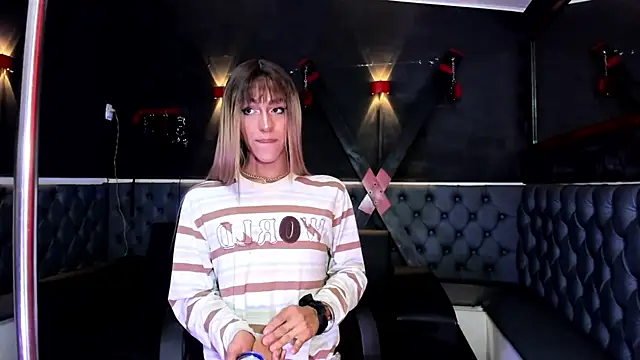 Isabella stanford2 online show from 12.22.25