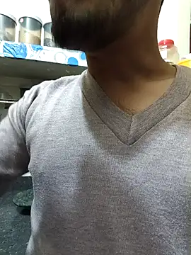 Snapshot of hunter_boy chatting on 12.14.24 hunter boy online show from 12.14.24