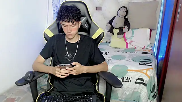 johnny cagee online show from 11.20.25