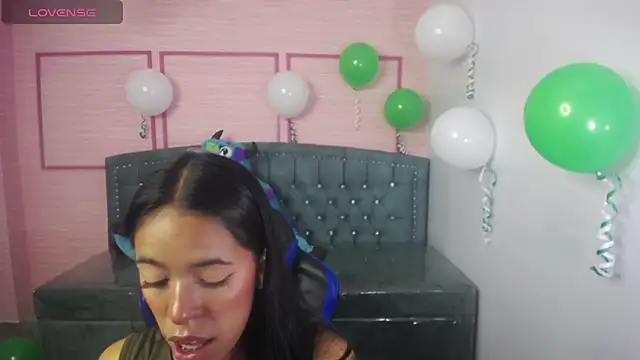 stephania t online show from 03.17.25