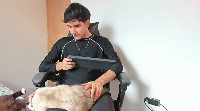 Snapshot of leo030809 chatting on 03.17.25 leo030809 online show from 03.17.25