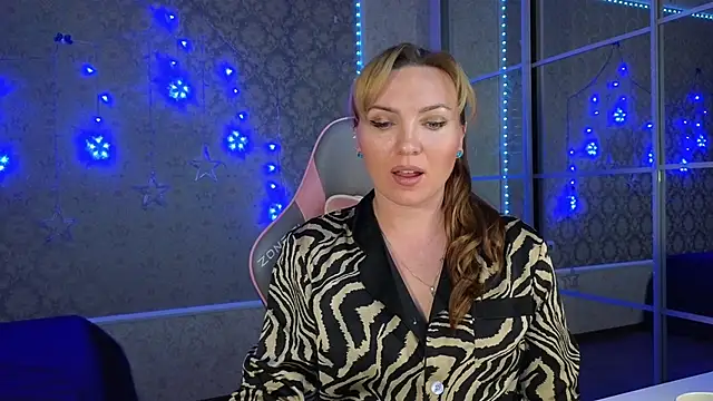 -DIVORA- online show from 02.04.25