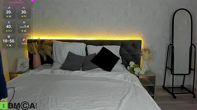 Snapshot of Michelle_Blond chatting on 03.02.26 Michelle Blond online show from 03.02.26