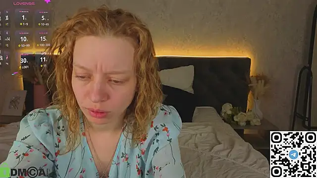 Snapshot of Michelle_Blond chatting on 04.01.26 Michelle Blond online show from 04.01.26