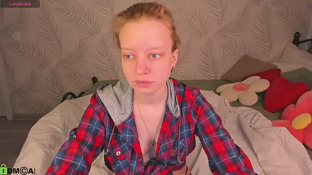 Snapshot of Michelle_Blond chatting on 04.04.26 Michelle Blond online show from 04.04.26