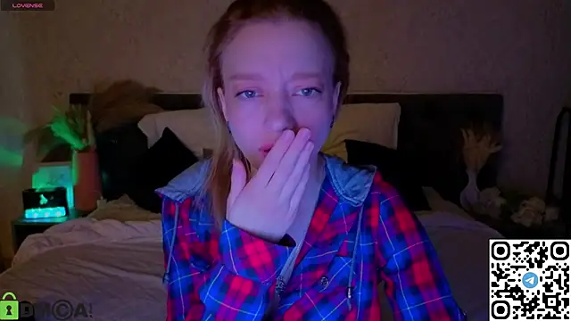 Michelle Blond online show from 04.27.26