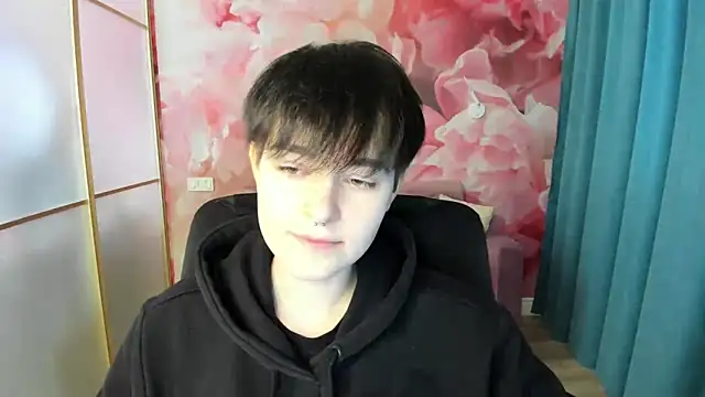 EmiliaYours online show from 12.14.24