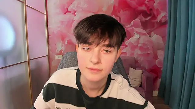 EmiliaYours online show from 12.27.24