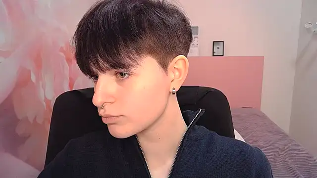 EmiliaYours online show from 12.29.24