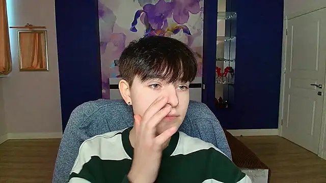 EmiliaYours online show from 12.30.24