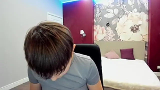 EmiliaYours online show from 10.24.25