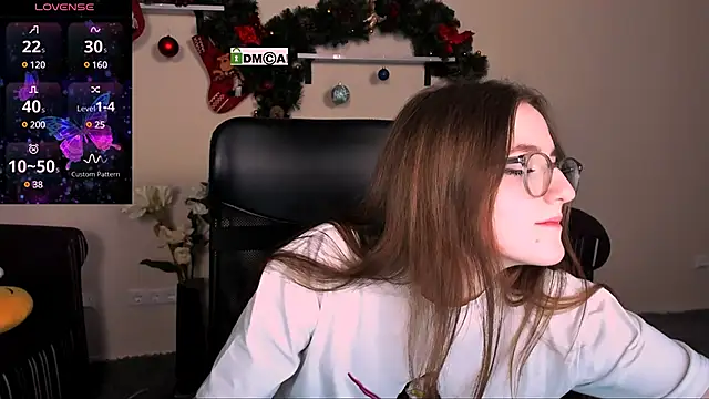 luna berryy online show from 01.03.25