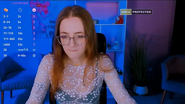 luna berryy online show from 01.04.25