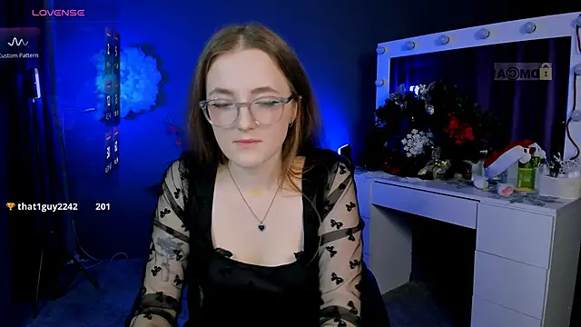 luna berryy online show from 01.10.25