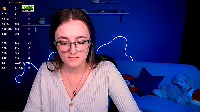 luna berryy online show from 02.12.25