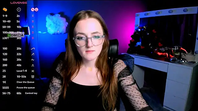 luna berryy online show from 02.18.25