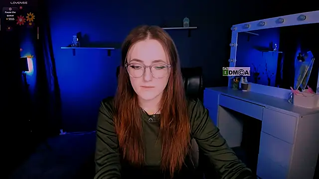 luna berryy online show from 03.10.25