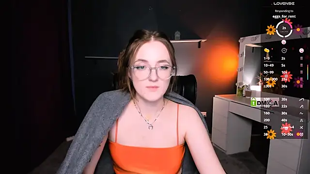 luna berryy online show from 03.22.25