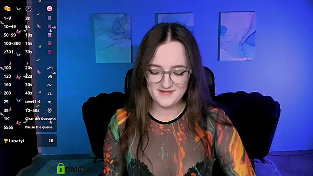 luna berryy online show from 11.09.25