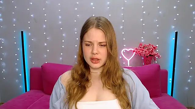 holy kitty online show from 02.26.25