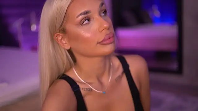 Candy Ivy online show from 09.22.25