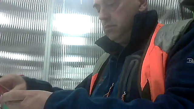 Snapshot of pantomax chatting on 10.05.25 pantomax online show from 10.05.25