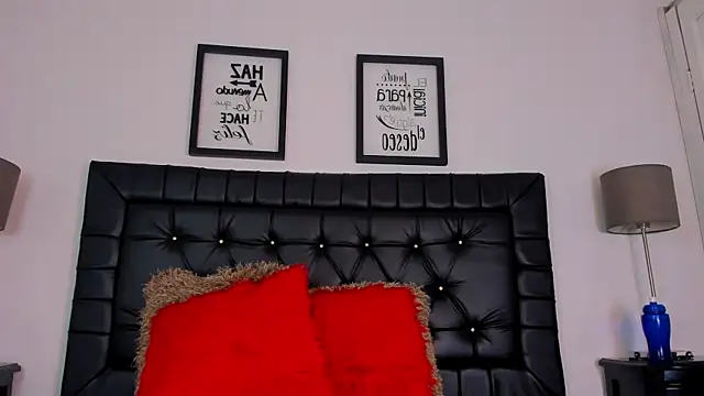 amberlitle online show from 11.08.25