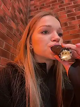 KitteCat online show from 01.07.25