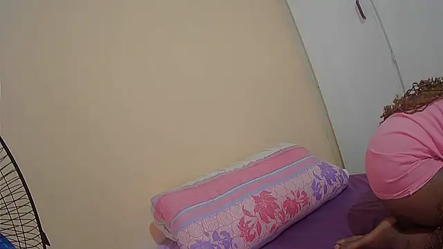 Snapshot of ebonyjezebel chatting on 12.07.24 ebonyjezebel online show from 12.07.24