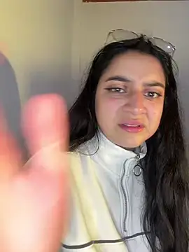 Cassie-millers online show from 12.05.24