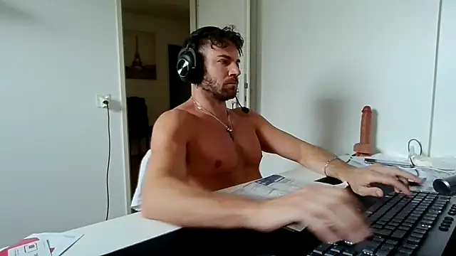 alpha-hunk online show from 03.11.26