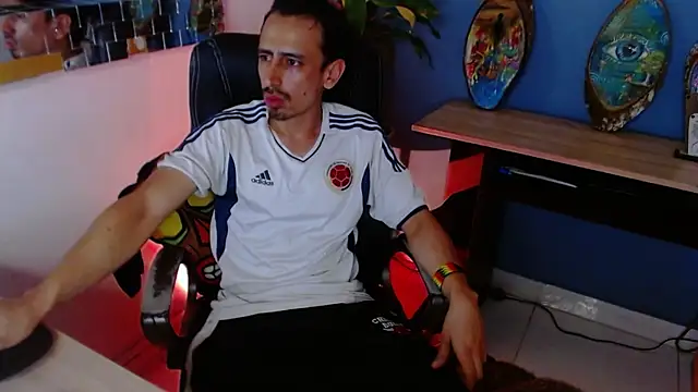 Sr Magnus  online show from 03.15.25