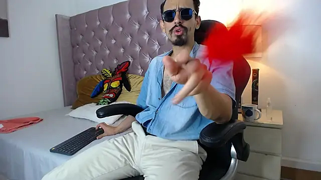 Sr Magnus  online show from 09.22.25