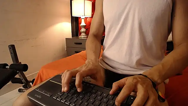 Snapshot of Sr_Magnus_ chatting on 02.20.26 Sr Magnus online show from 02.20.26